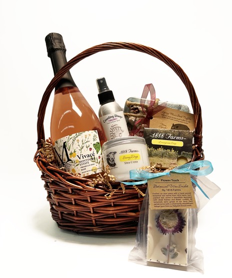 1818 Farms Spa Basket